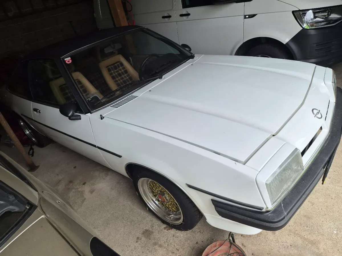 Opel Manta 1980 photo 2