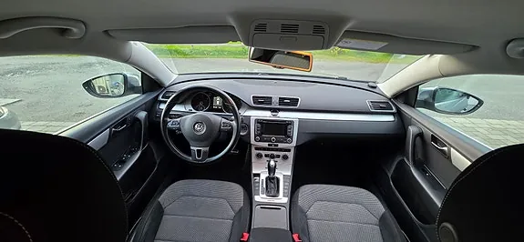 Volkswagen Passat 2013 photo 5