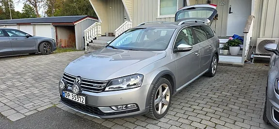 Volkswagen Passat 2013 photo 2