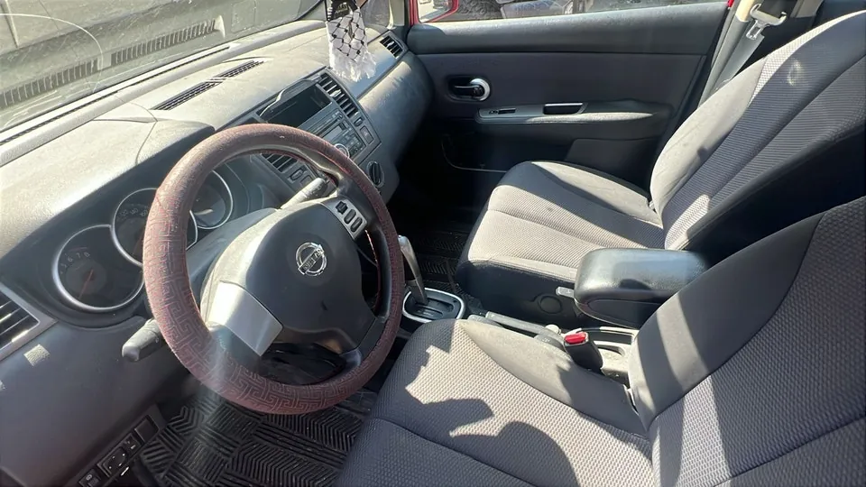 Nissan Versa 2009 photo 3