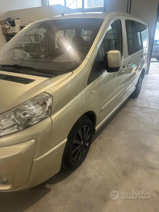 Peugeot Expert 2008 photo 2