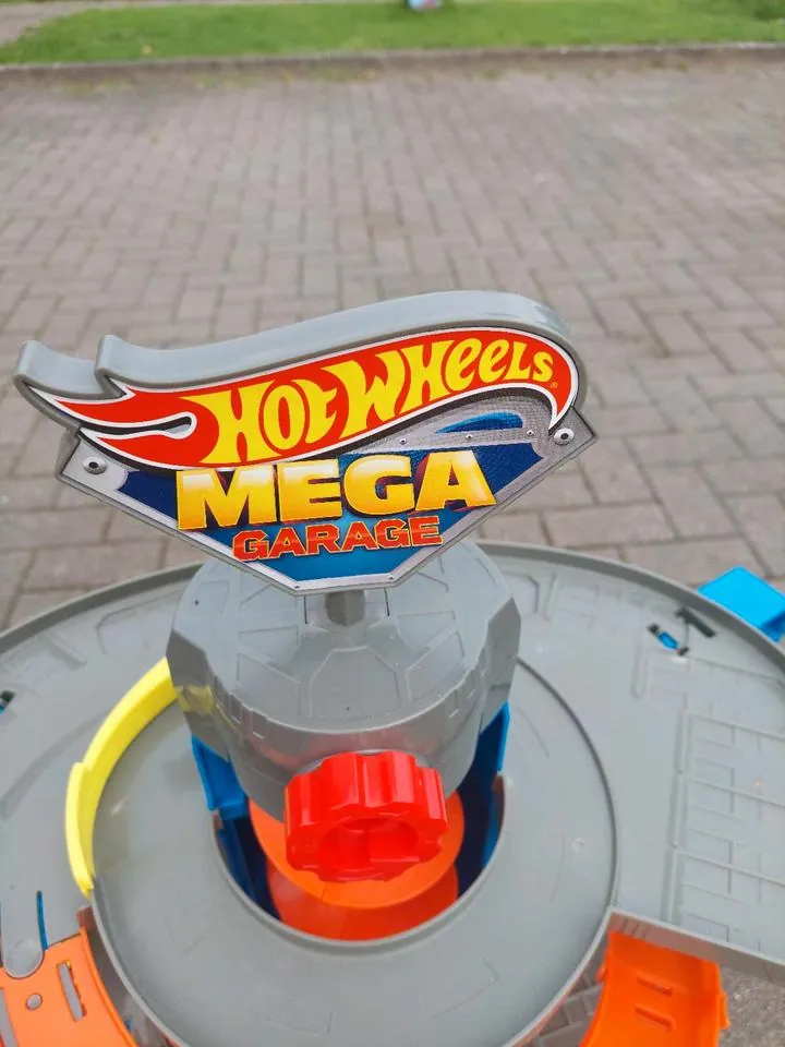 Hot Wheels Mega Garage