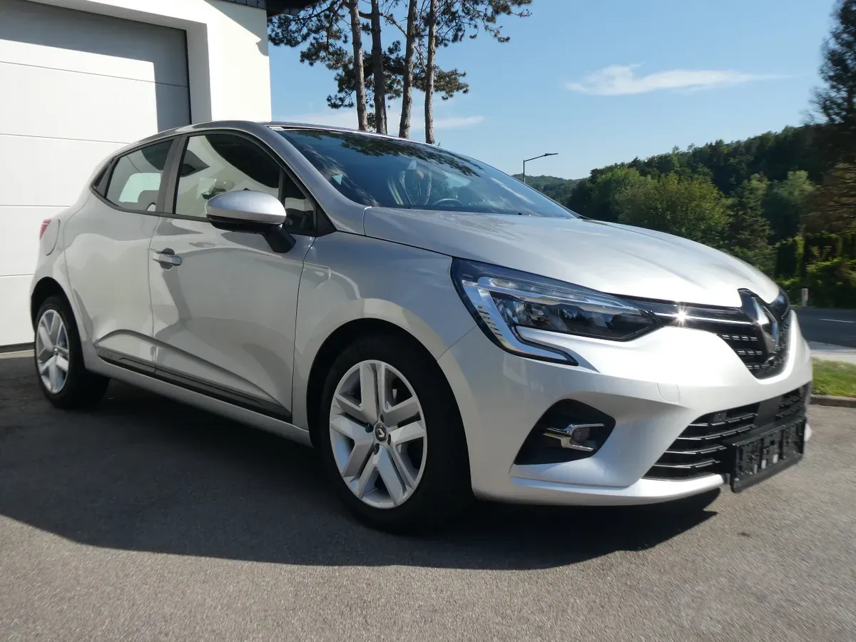 Renault Clio 2022 photo 2