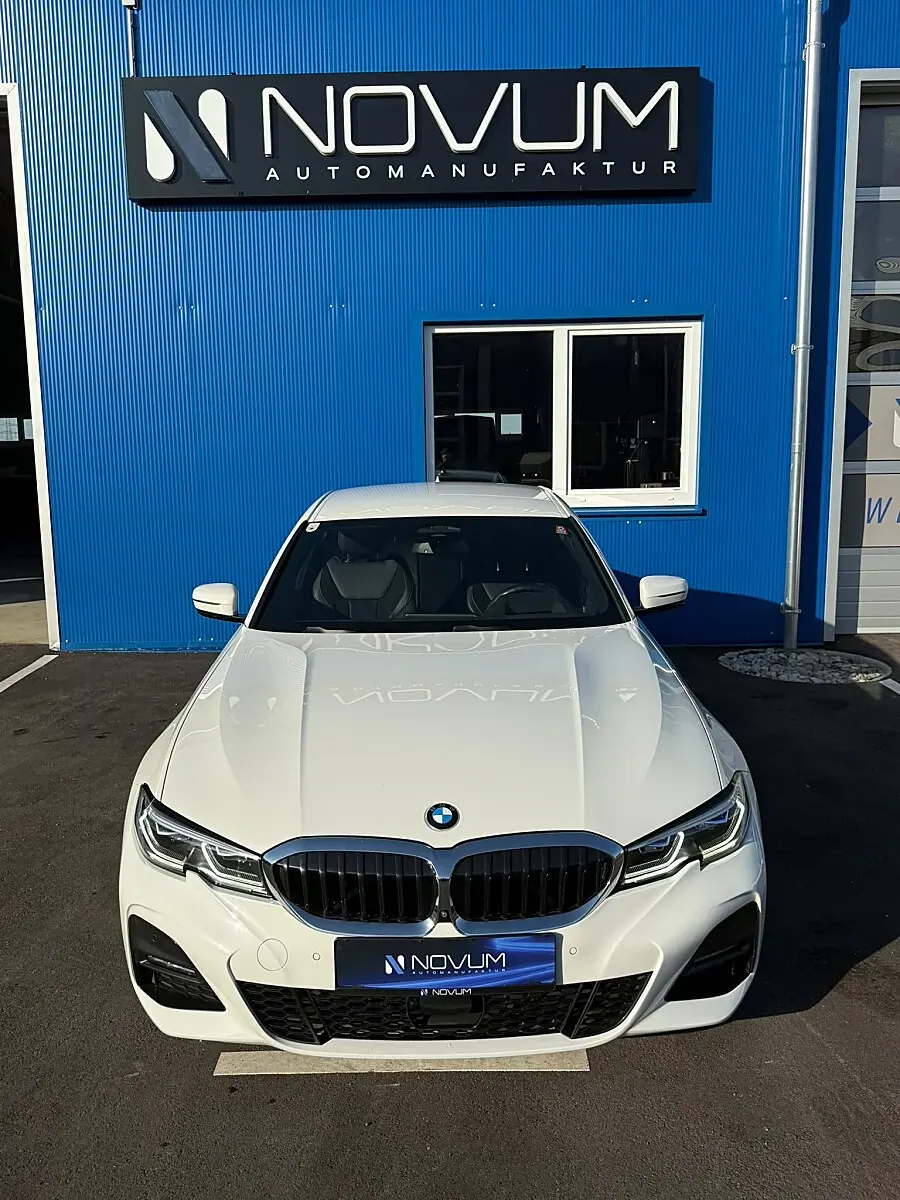 BMW 3 Series 2019 photo 2