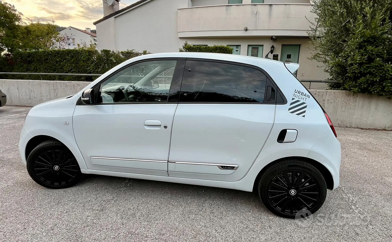 Renault Twingo 2023 photo 2
