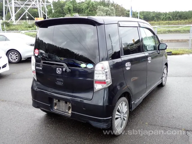 Honda Life 2011 photo 4