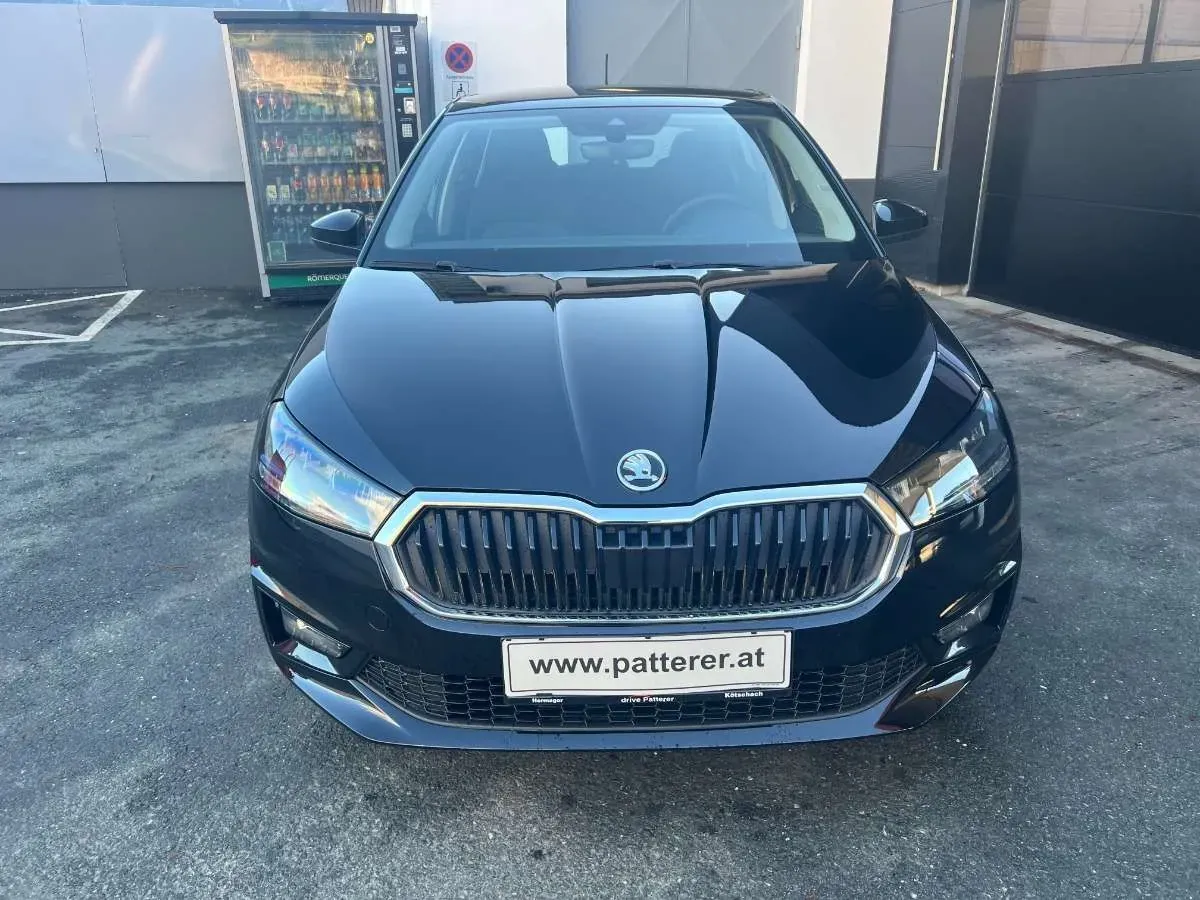 Skoda Fabia 2025 photo 2