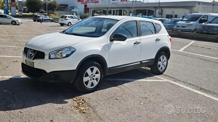 Nissan Qashqai 2013 photo 4