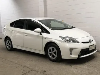 Toyota Prius 2015 photo 2