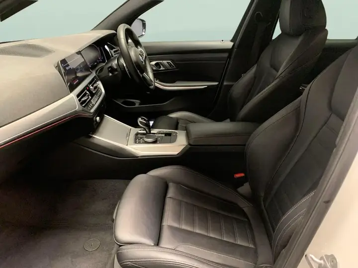 BMW 3 Series 2020 photo 4