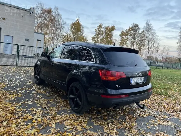 Audi Q7 2006 photo 4