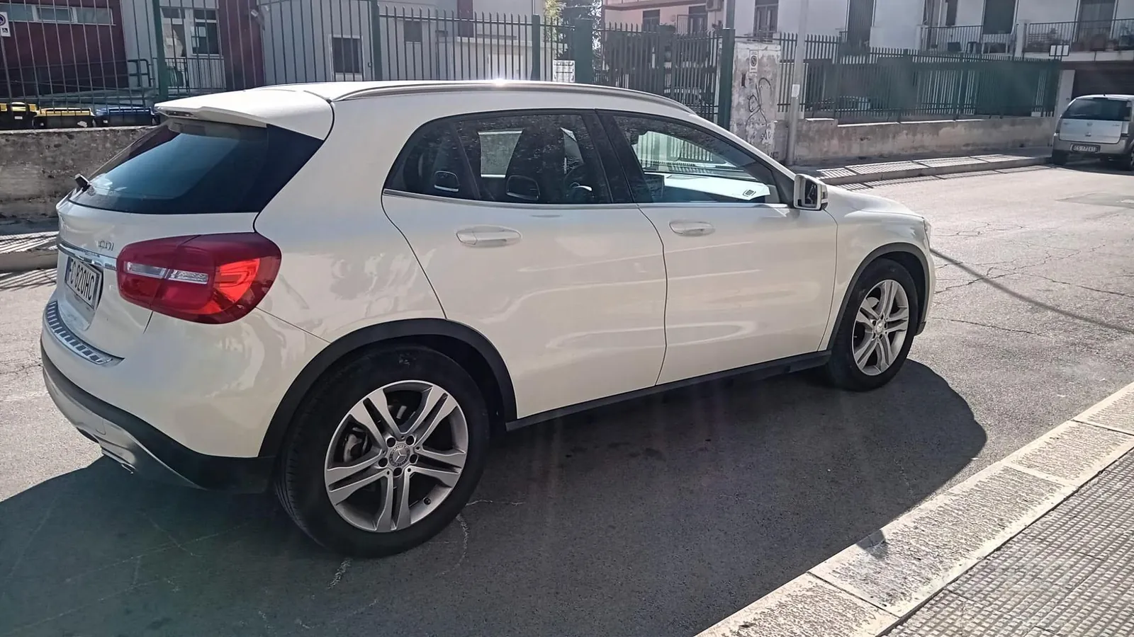 Mercedes-Benz Gla 2016 photo 2