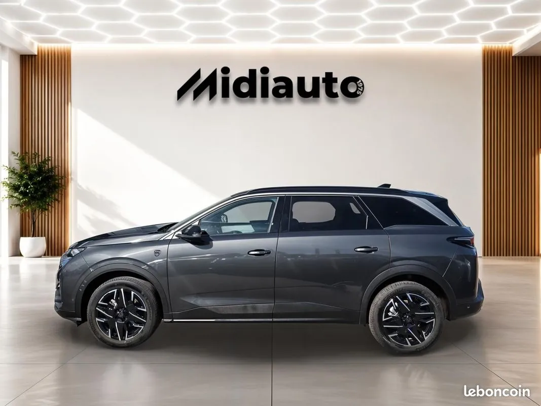 Peugeot 5008 2025 photo 2