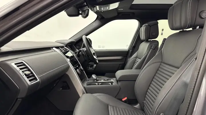 Land Rover Discovery 2025 photo 3