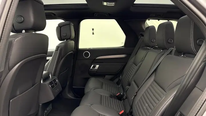 Land Rover Discovery 2025 photo 4
