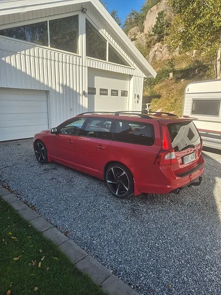 Volvo V70 2011 photo 2