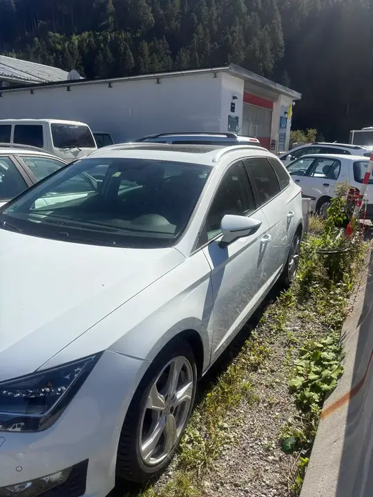 Seat Leon 2015 photo 2