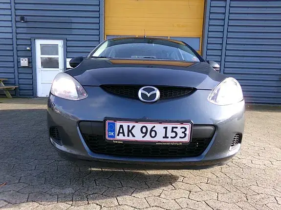 Mazda 2
