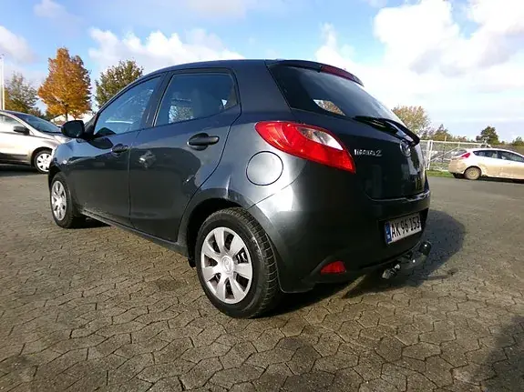 Mazda 2 2008 photo 4