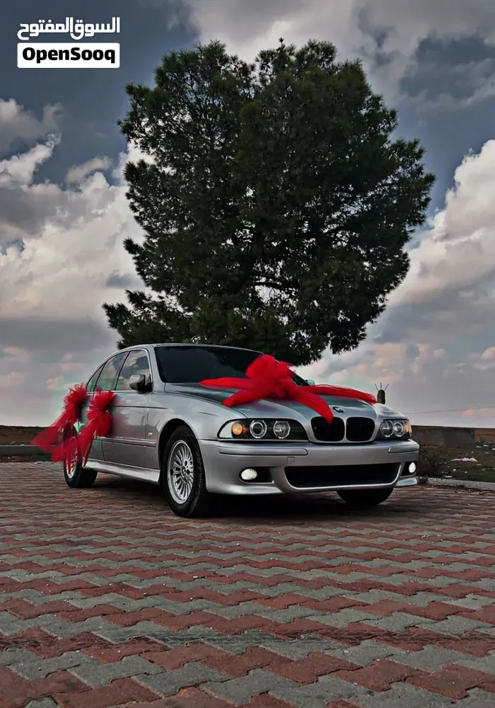 BMW 5 Series 2004 photo 2