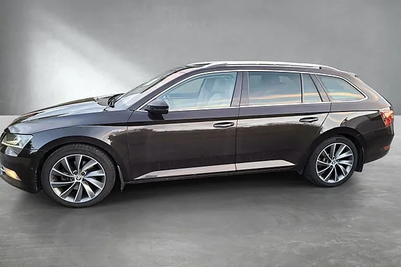 Skoda Superb 2017 photo 3