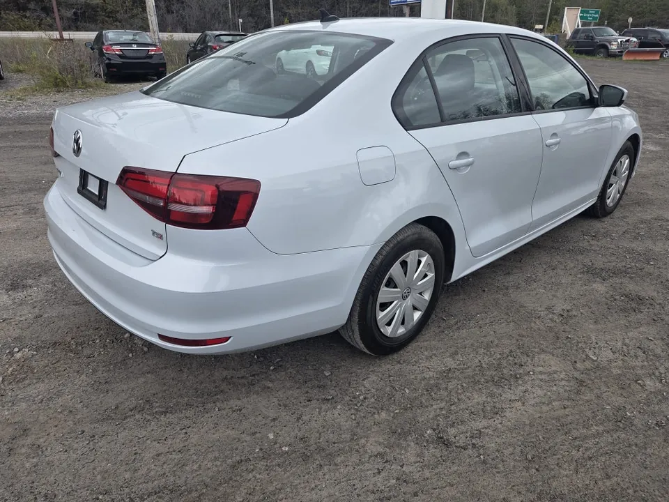 Volkswagen Jetta 2017 photo 4