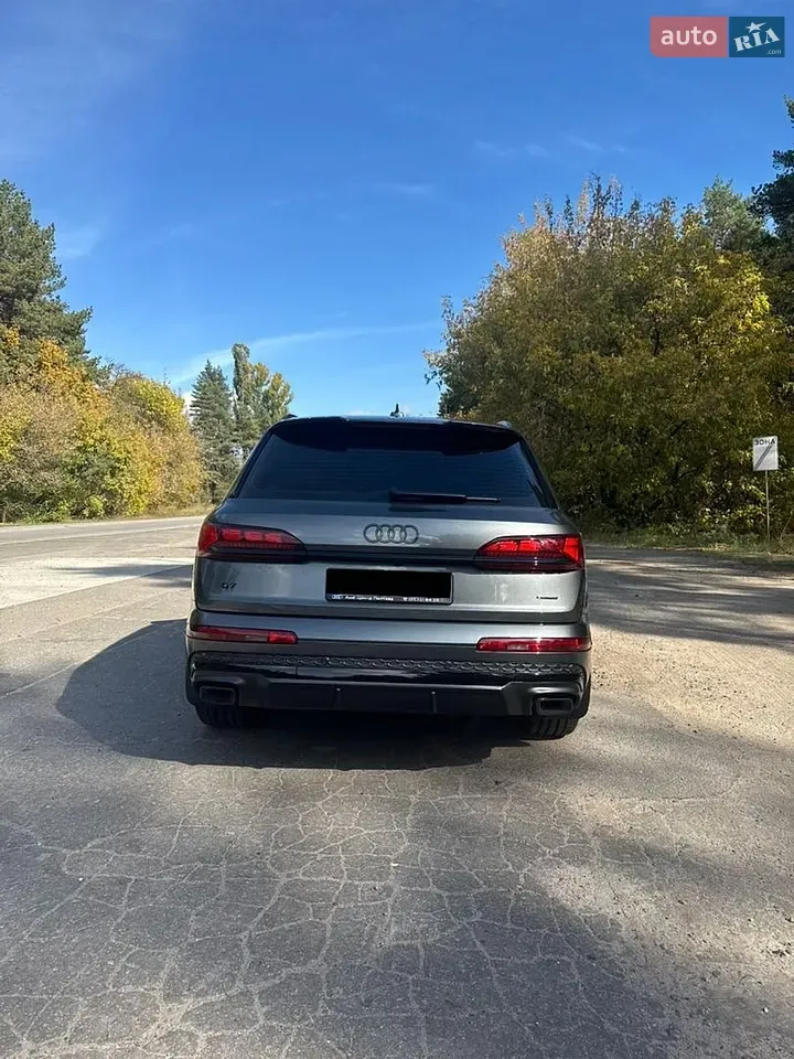 Audi Q7 2025 photo 2