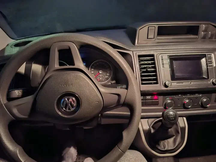 Volkswagen T6 2019 photo 3