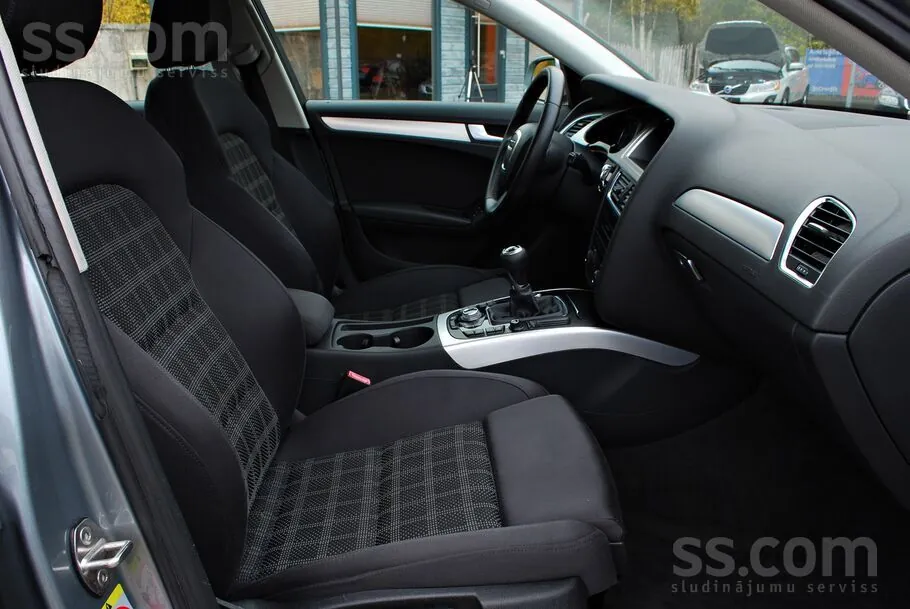 Audi A4 Avant 2010 photo 5