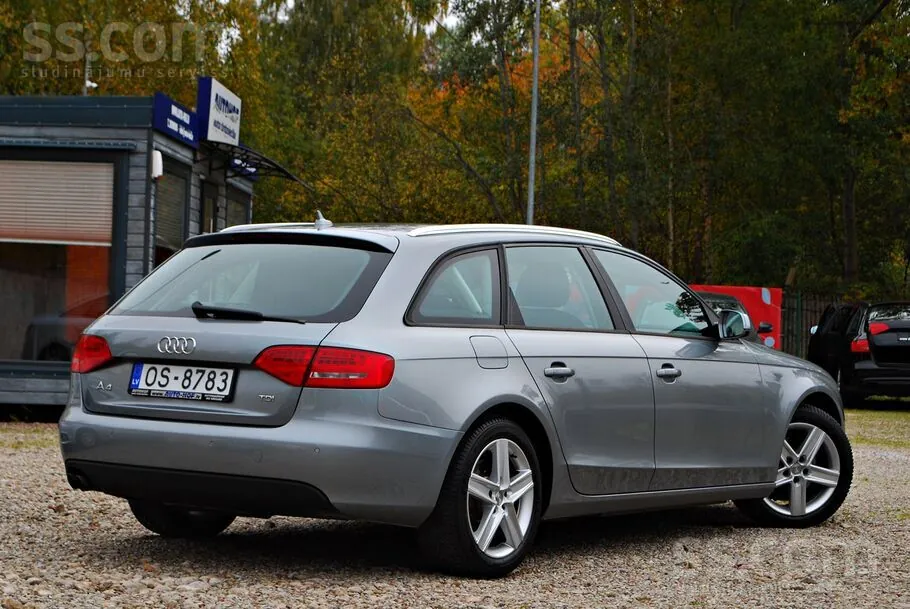 Audi A4 Avant 2010 photo 2