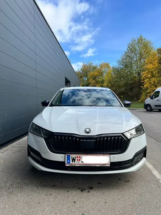 Skoda Octavia 2021 photo 2