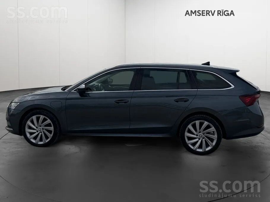 Skoda Octavia 2021 photo 3