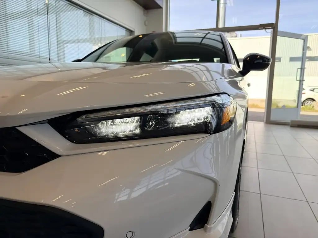 Honda Civic 2025 photo 3
