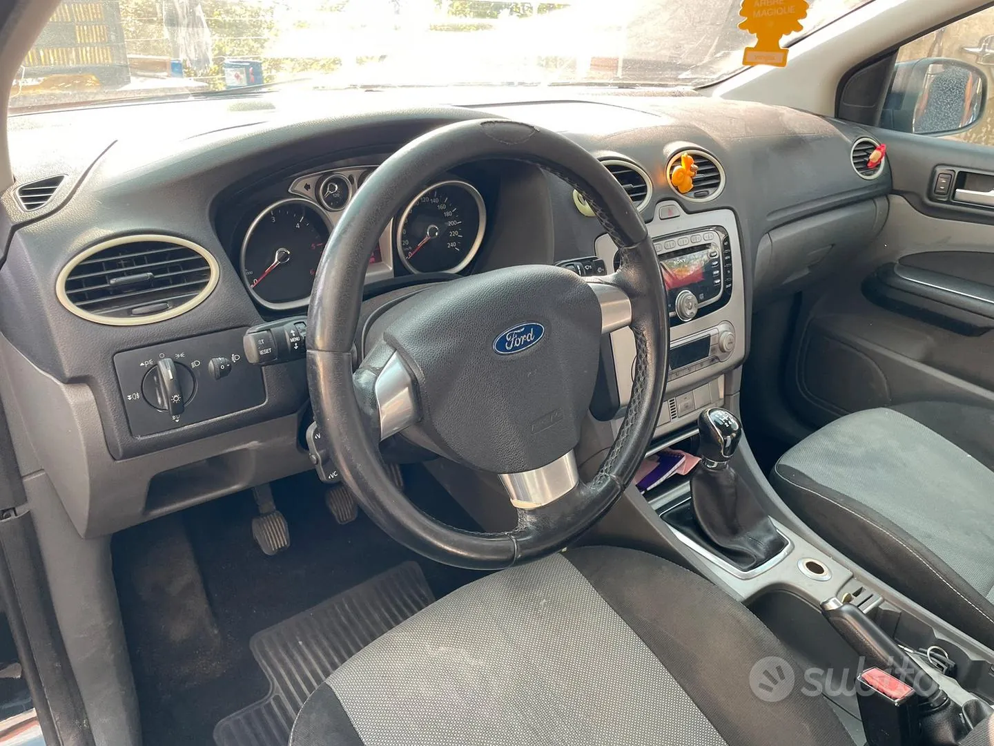 Ford Focus 2011 photo 3