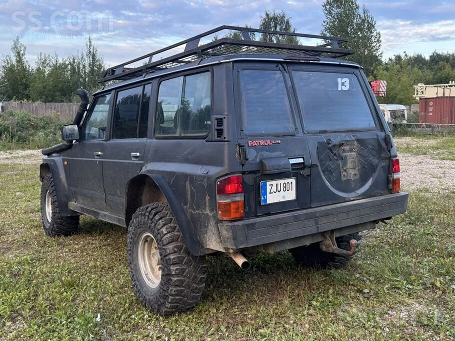 Nissan Patrol 1995 photo 5