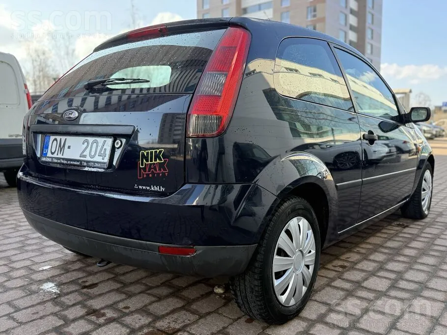 Ford Fiesta 2004 photo 4