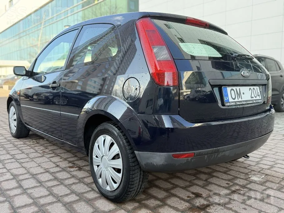 Ford Fiesta 2004 photo 5