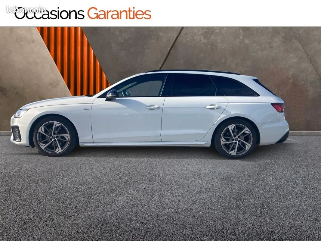 Audi A4 2022 photo 2