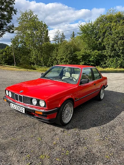 BMW 318I 1984 photo 3
