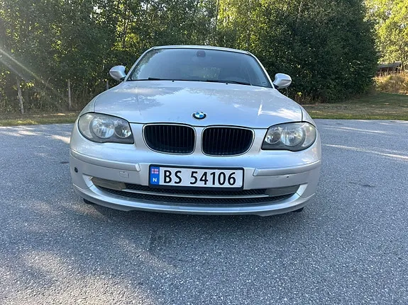 BMW 116D 2011 photo 2