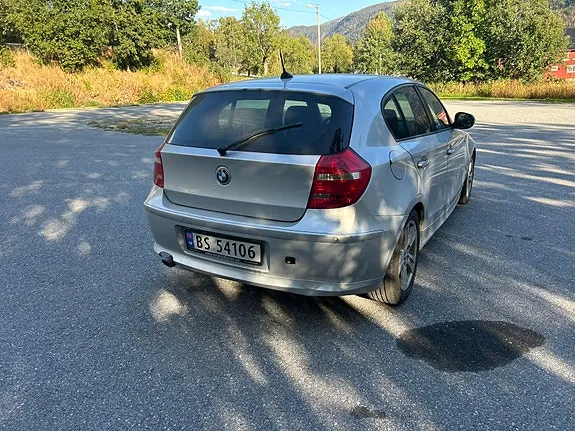 BMW 116D 2011 photo 4