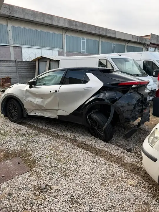 Toyota C-Hr 2026 photo 2