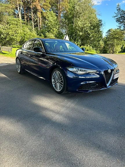 Alfa Romeo Giulia 2017 photo 3