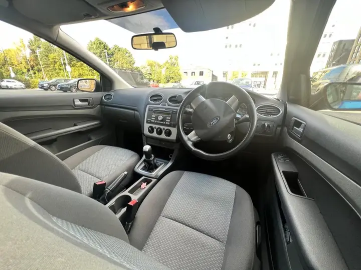 Ford Focus 2007 photo 2