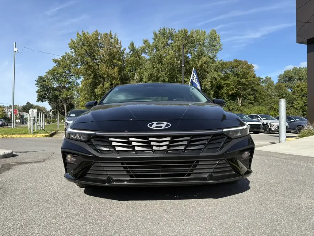 Hyundai Elantra 2025 photo 2