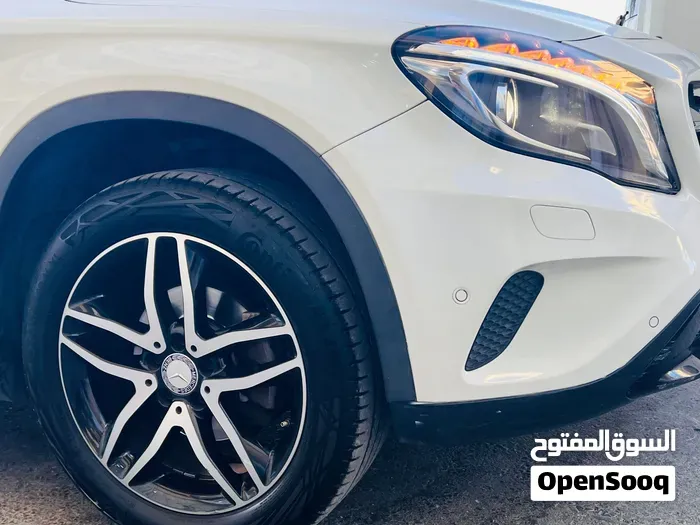Mercedes-Benz Gla 200 2016 photo 2