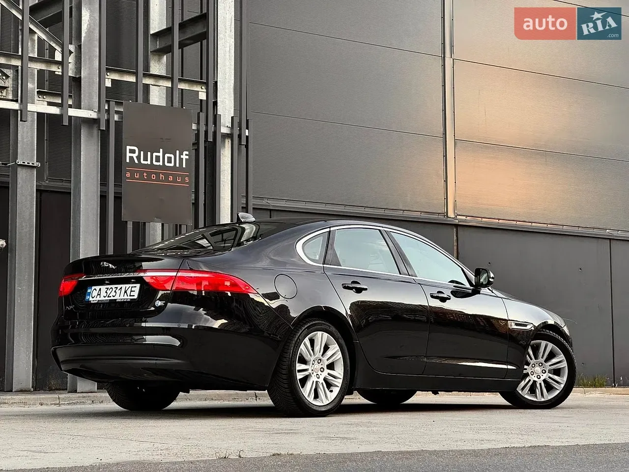Jaguar Xf 2016 photo 5