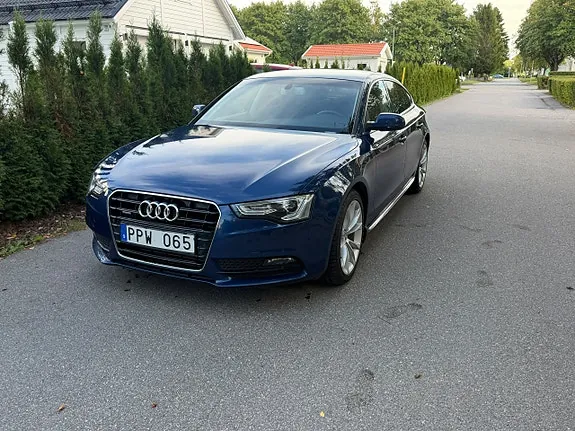Audi A5 2013 photo 2