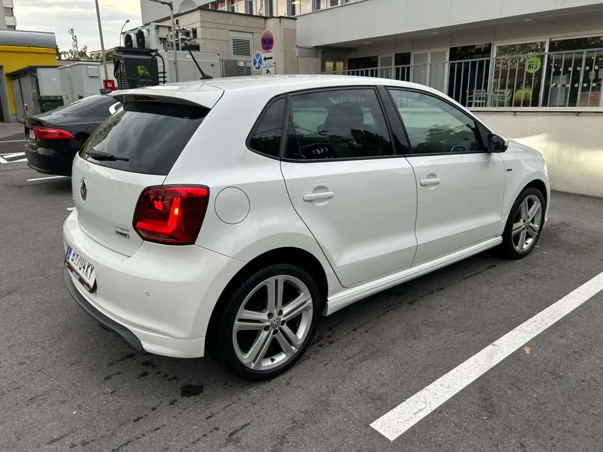 Volkswagen Polo 2015 photo 3