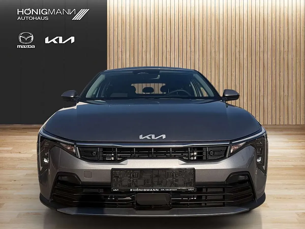 Kia K4 photo 2